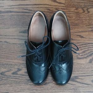 Clarks Narrative black leather stacked heel oxfords size 9